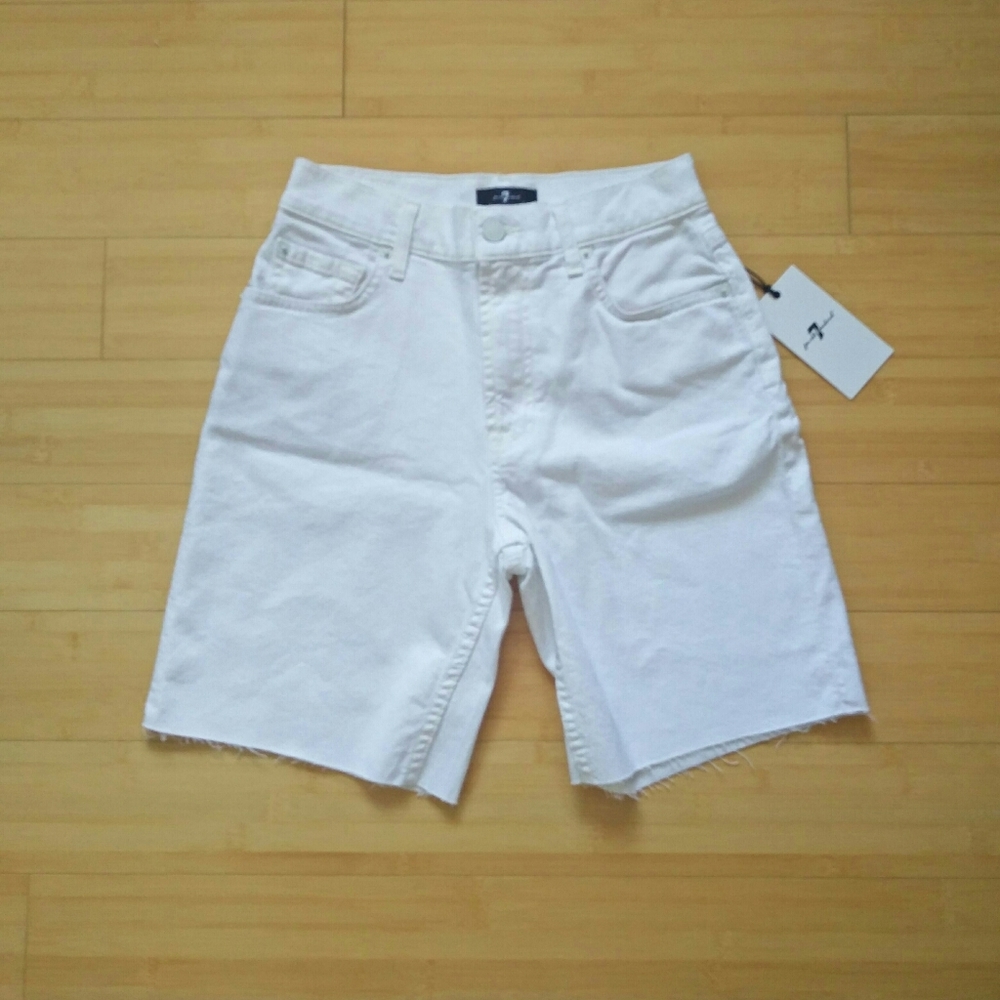 -NWT- 7FAM Cutoff Boyfriend Shorts 24